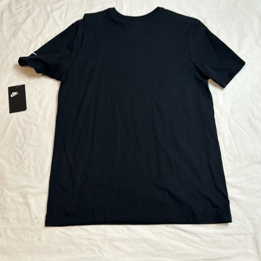 Nike - Picture 2 of 2